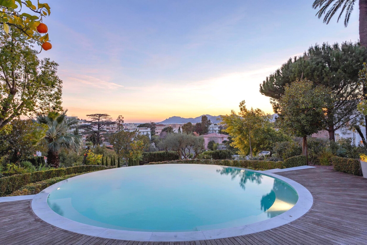 Discover The Best Houses With Infinity Edge Plunge Pools Breathtaking Views Contemporary