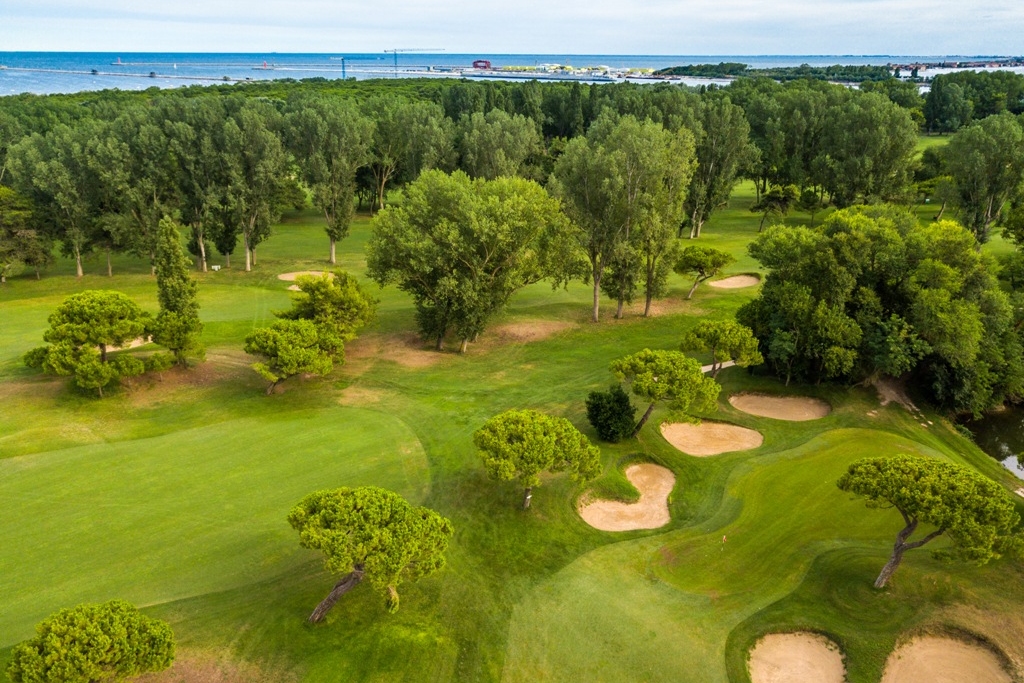 Expert guide to the best (and most beautiful) golf courses in Europe