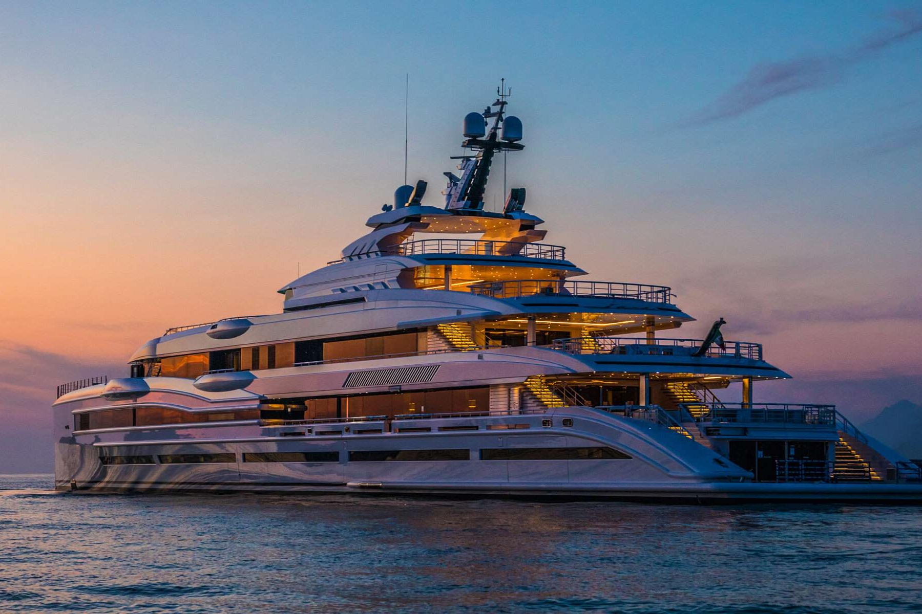 luxury yacht worldwide