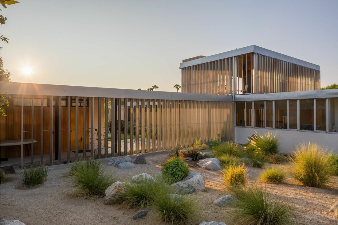 Take A Tour Of Kaufmann Desert House Now For Sale