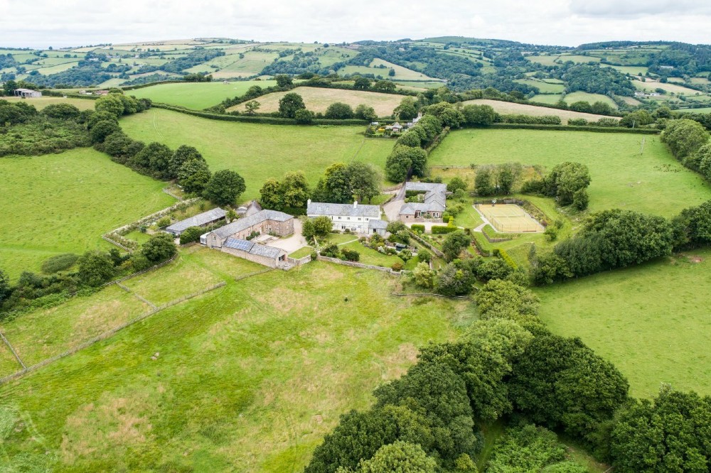 Estate formerly owned by Prince Charles is up for sale in Dartmoor ...