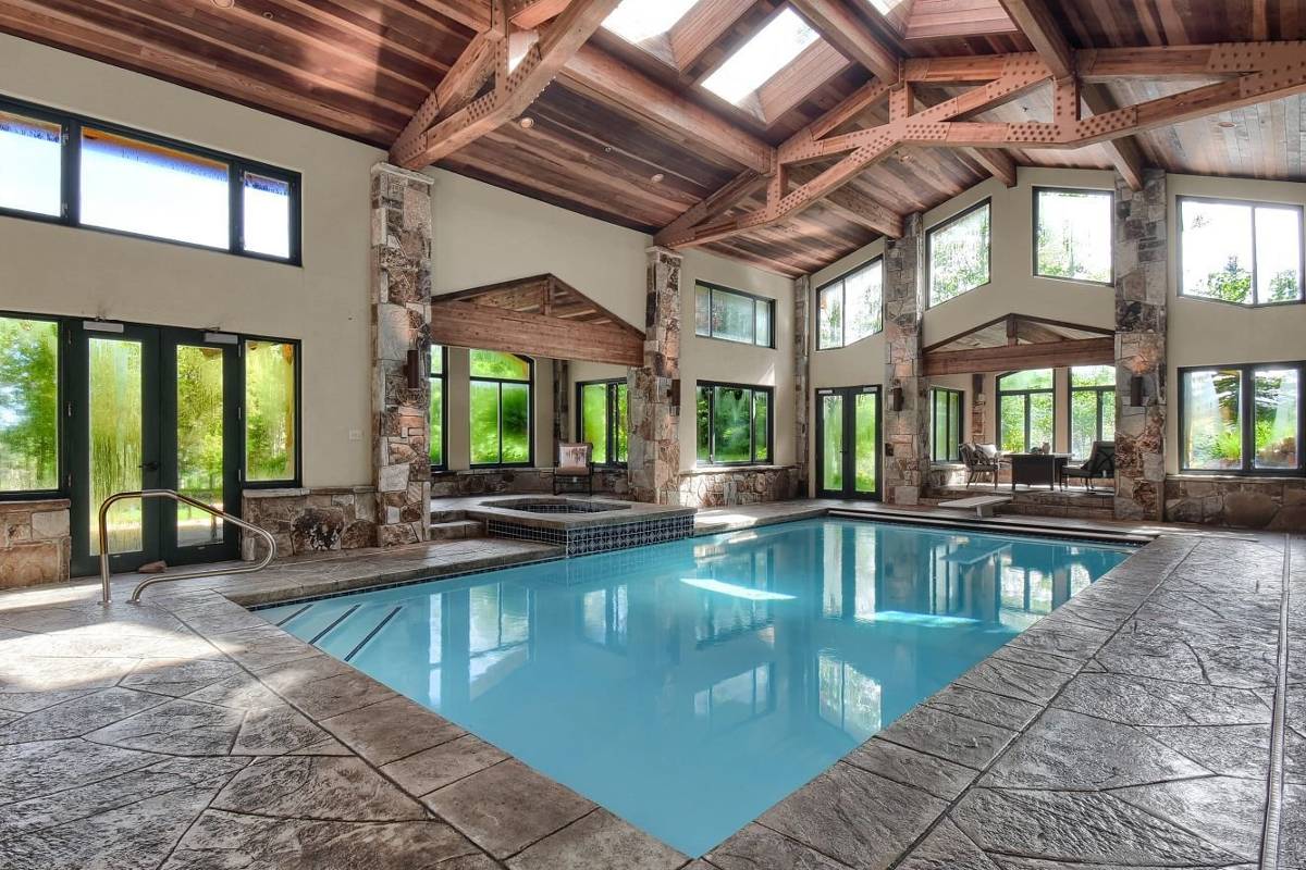 15 Luxury Houses With Indoor Swimming Pools For Sale in 2022
