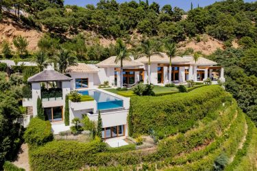 6 Ultimate Mediterranean villas for sale in Europe’s most exclusive ...