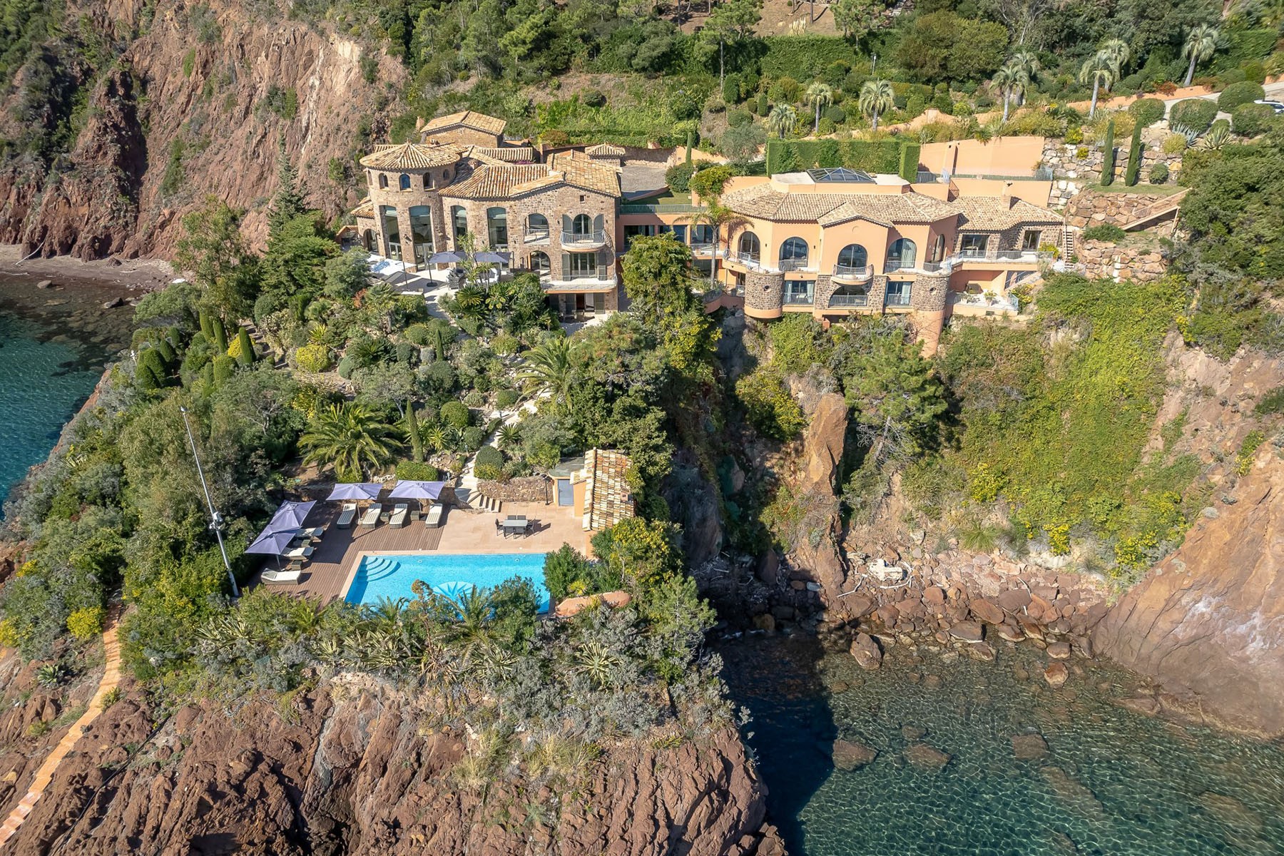 The pinnacle of luxury living: Top 5 mansions for sale now on the 