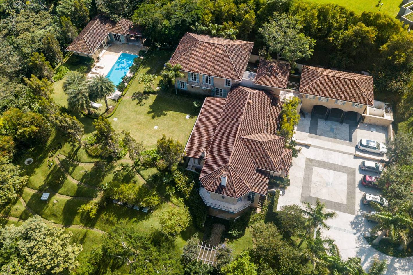 5-exceptional-villas-hit-the-market-in-costa-rica-s-most-high-end-spots