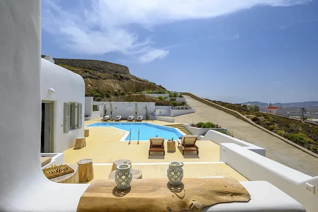From Mykonos to ‘The Caribbean of Greece’: Unveiling Five Villas for ...