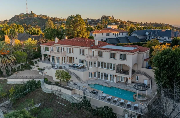 Avatar' Actress Zoe Saldana Lists Beverly Hills Home for $16.5