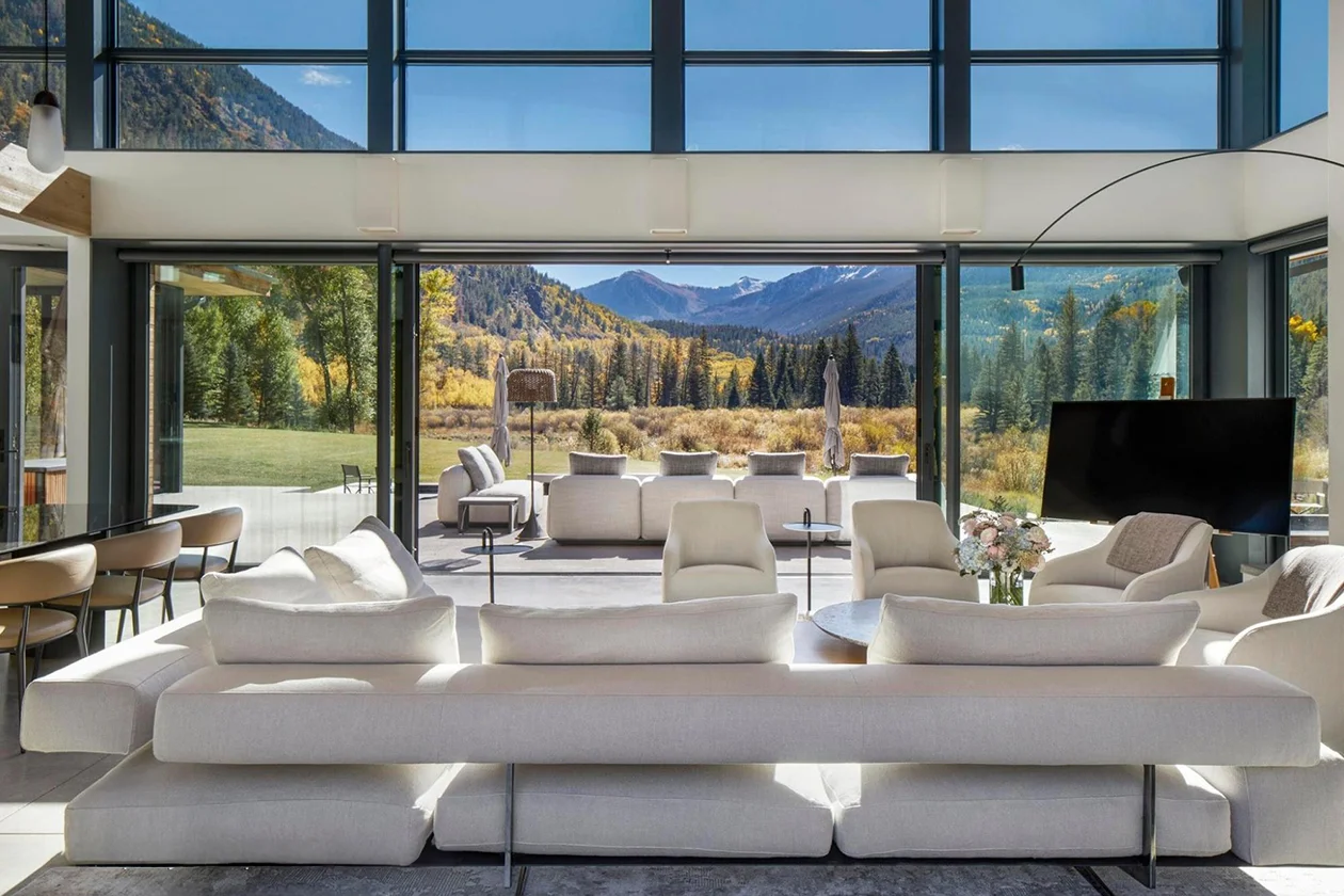 Former Apple Exec Lists Aspen Retreat For 45 Million JamesEdition   Aspen Estate 1.webp